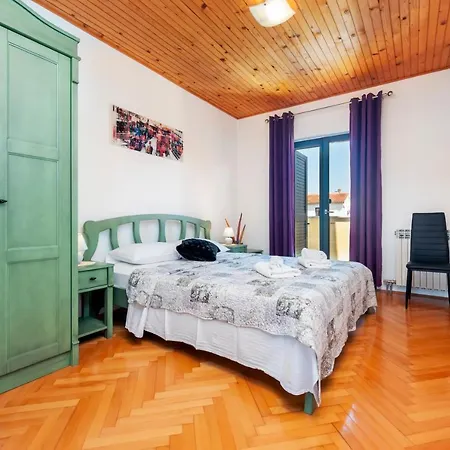 Casa Santin By Irundo 3* רוביני